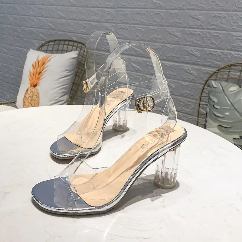 One-Word Buckle High-Heel Chunky Sandals