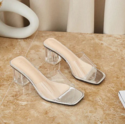 One-Word Buckle High-Heel Chunky Sandals
